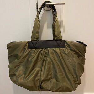 NWOT Vee Collective CABA TOTE MEDIUM OLIVE